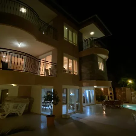 Villa Platanus *
